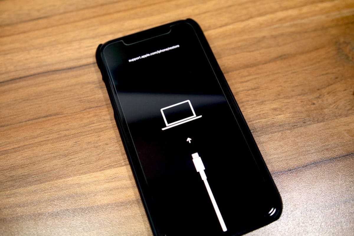 Что делать, если iphone не включается