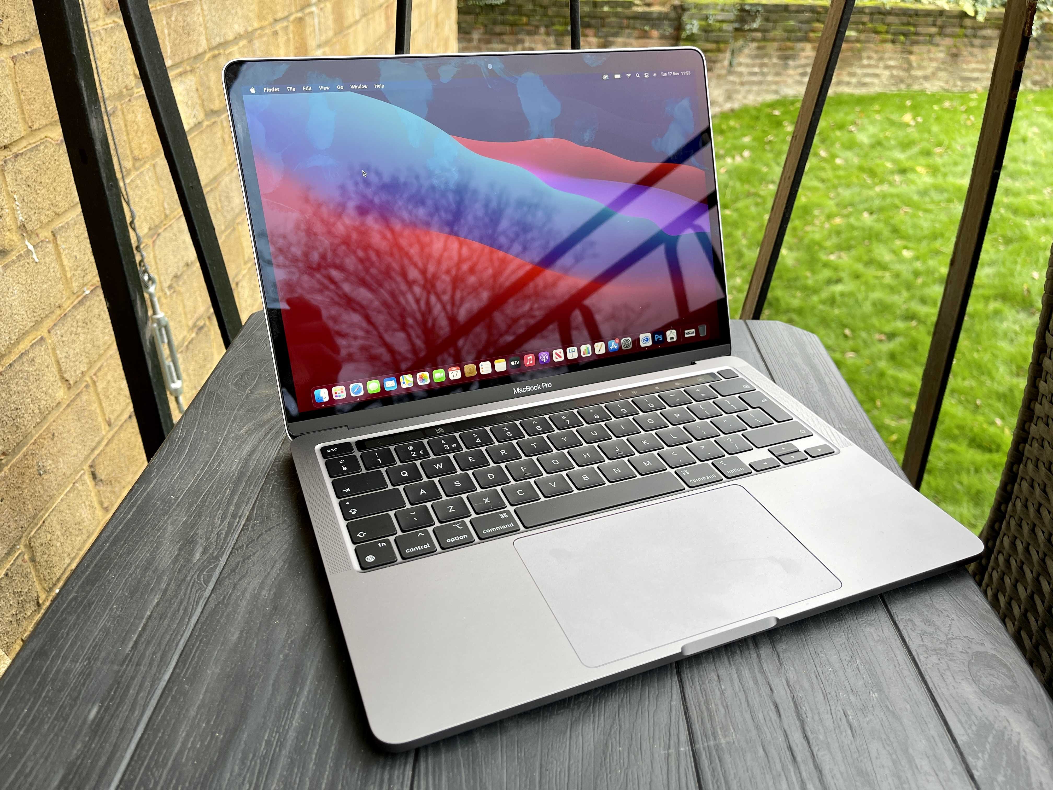 Обзор macbook pro 2017. macbook pro apple с retina дисплеем 13/15