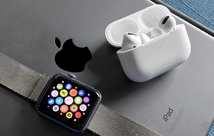 Как зарядить apple watch от iphone?