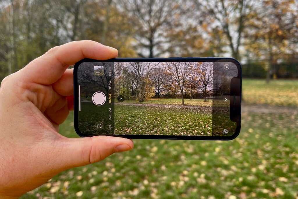 Смотрим iphone 12 и думаем, что не так с apple