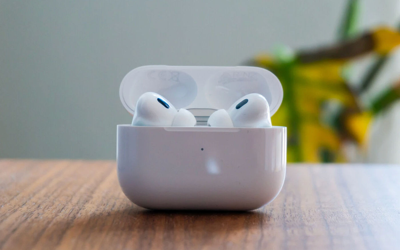 Обзор беспроводных наушников apple air pods 2-го поколения – плюсы и минусы