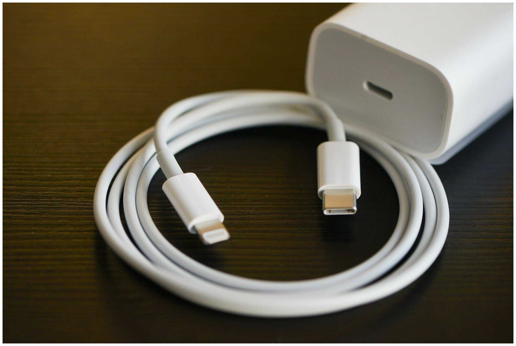 Какими зарядками можно заряжать iphone? простые правила!